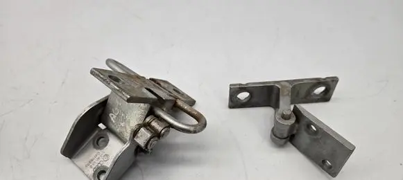 Audi A6 S6 C4 4A Front door hinge set 4A0831411D 4A0831