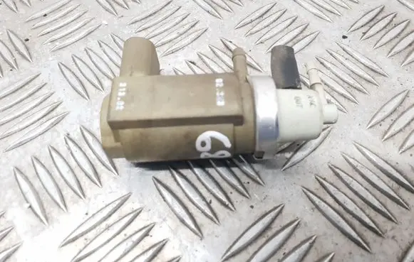 Audi A6 S6 C5 4B Turbo solenoid valve 059906627C