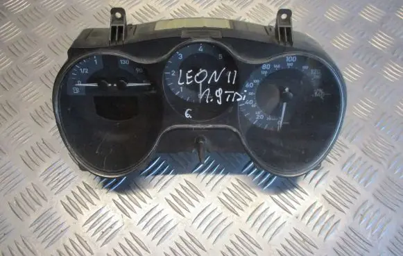 Seat Leon (1P) Speedometer (instrument cluster)