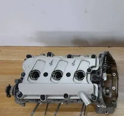 Audi A6 Allroad C7 Engine head 06E103404M