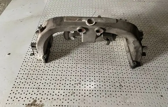 Subaru Outback Intake manifold