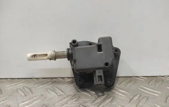 Audi A4 S4 B6 8E 8H Rear lock motor 8E9827833