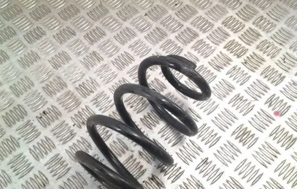 Mercedes-Benz A W176 Rear coil spring