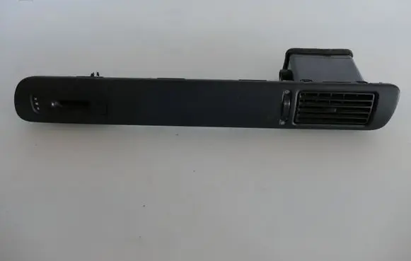 Chevrolet Tacuma Dash center air vent grill 96272821