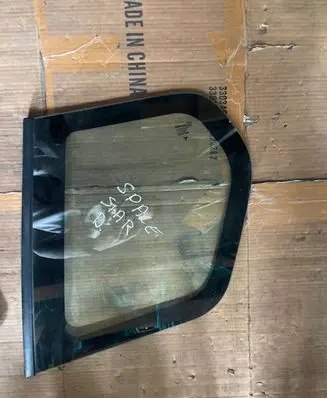 Mitsubishi Space Star Rear side window