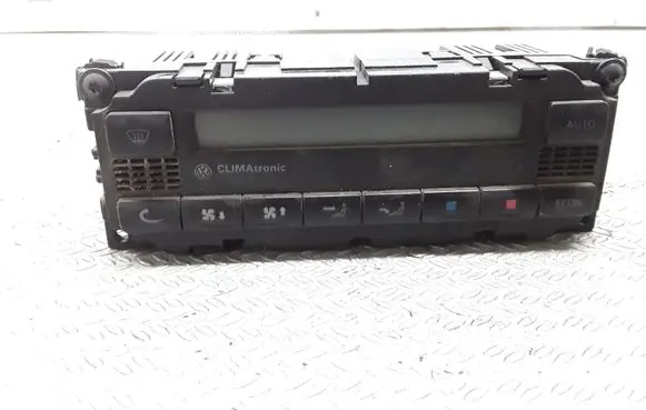 Volkswagen PASSAT B5.5 Climate control unit