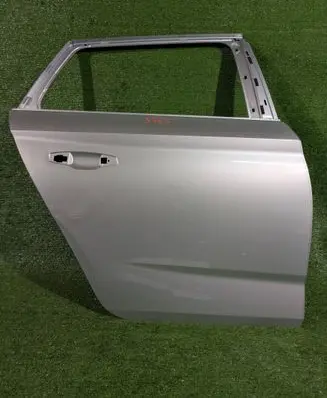 Skoda Kamiq Rear door
