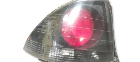 Lexus IS 200-300 Rear/tail lights LAMPALTLEXUSIS