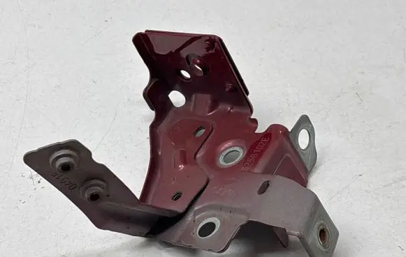 Renault Megane III Fender mounting bracket 6256102E