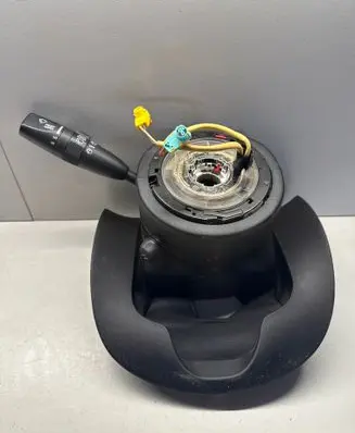 Wiper turn signal indicator stalk/switch