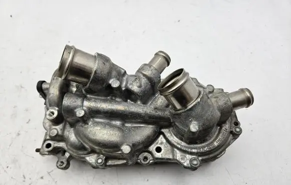 Volkswagen Tiguan Water pump 05E121117 05E121042