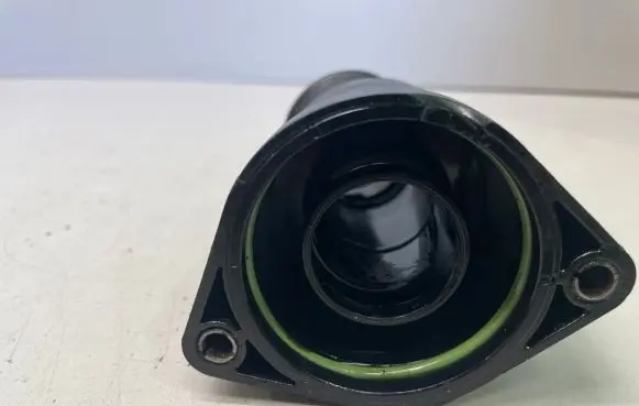 Skoda Octavia Mk2 (1Z) Turbo air intake inlet pipe/hose 03L131111J