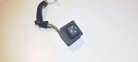 Hyundai Genesis Wing mirror switch 93691B1000