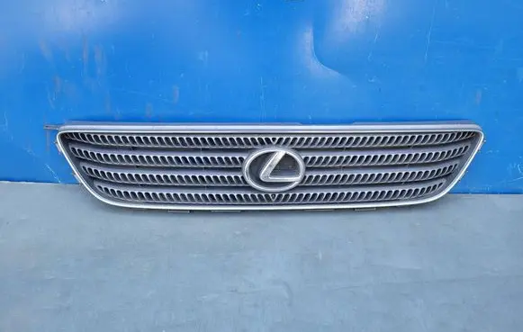 Lexus IS 200-300 Front grill 53155-53010