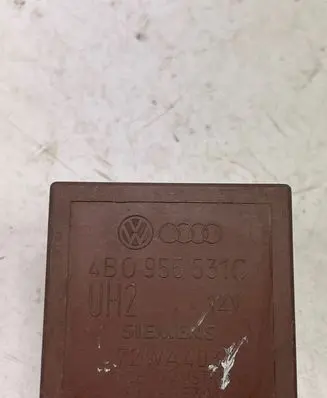 Volkswagen Golf IV Other relay 4B0955531C B030200 72WA403X