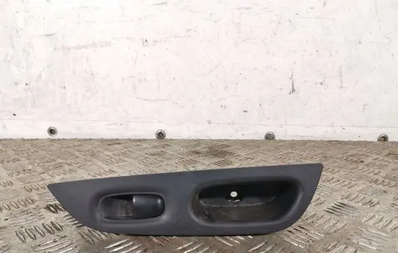Nissan X-Trail T32 Other rear door trim element 829604CE0A