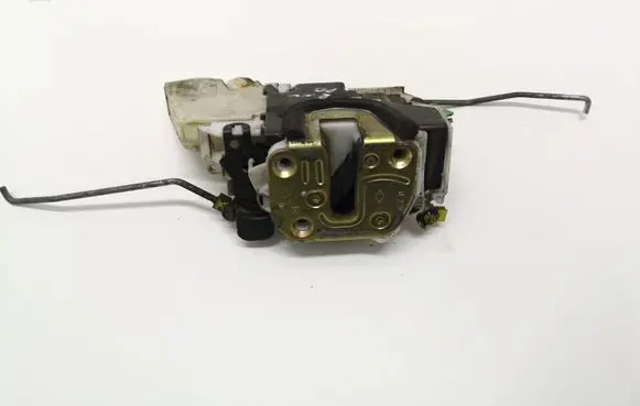 Nissan Navara D22 Front door lock 805525P003 89A822