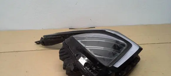 KIA Sportage Headlight/headlamp 9210R2100
