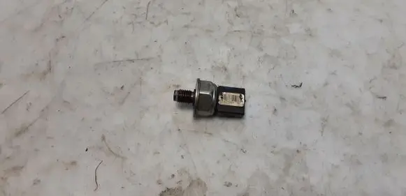 Audi Q7 4L Fuel pressure regulator 059130758E