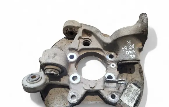 Volvo V70 Rear wheel hub 9200623