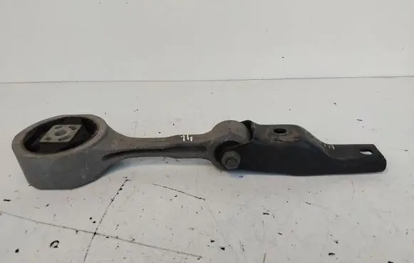 Skoda Fabia Mk2 (5J) Engine mounting bracket 6Q0199851