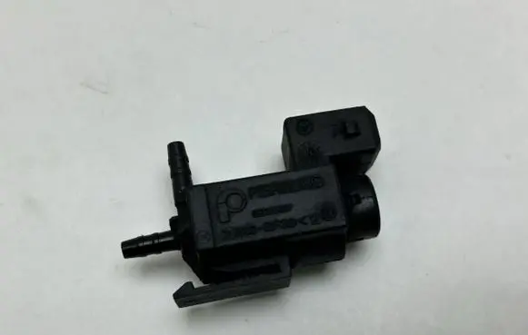 BMW 5 F10 F11 Turbo solenoid valve 7810831 70231800