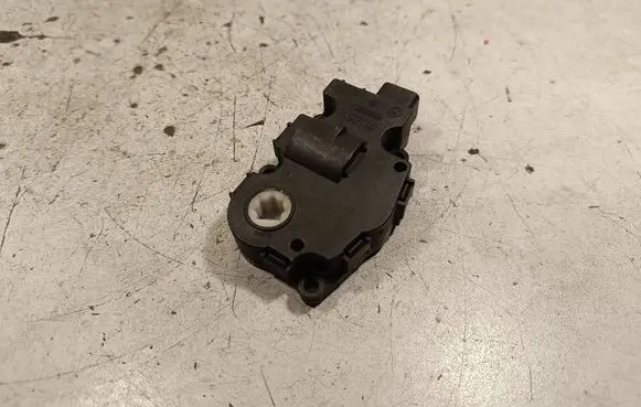 BMW 4 F32 F33 Air flap motor/actuator 412650750