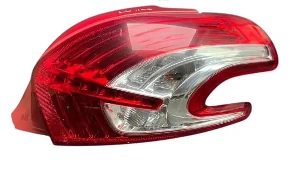 Peugeot 208 Rear/tail lights 9672628380