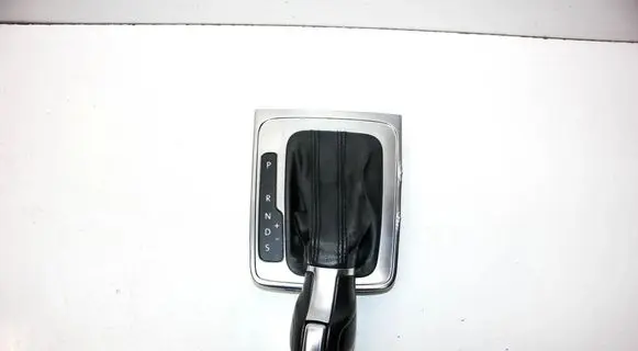 Volkswagen PASSAT CC Gear lever shifter trim leather/knob 3AB713203E