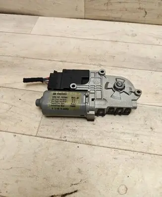 Opel Insignia A Sunroof motor/actuator 541737002 A14451000052 20933851