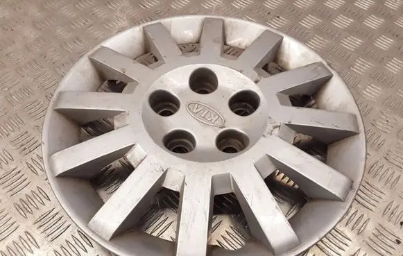 KIA Carnival R15 wheel hub/cap/trim OK53A37170
