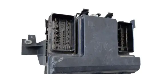 Ford Fusion II Fuse module HG9T14A301AB HG9T14A301 G2811