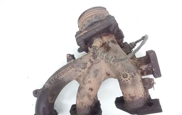 Chrysler Voyager Exhaust manifold 04781039AA
