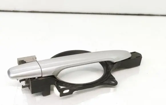 Mitsubishi Outlander Rear door exterior handle 