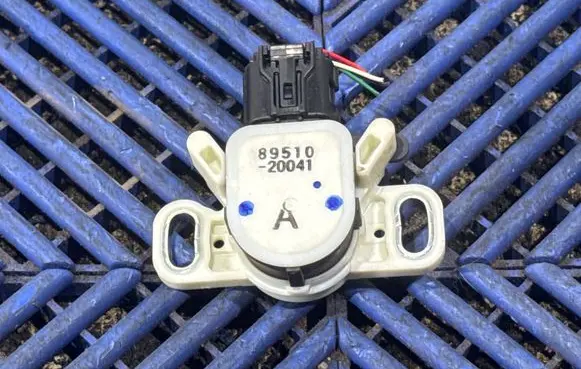 Toyota Prius (XW30) Brake pedal sensor switch 8951020041