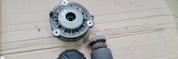 Audi A4 S4 B9 Front upper strut mount 8W0413333