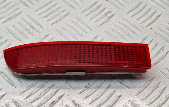Toyota Avensis T270 Rear tail light reflector 8192013022 8192013021 R1152