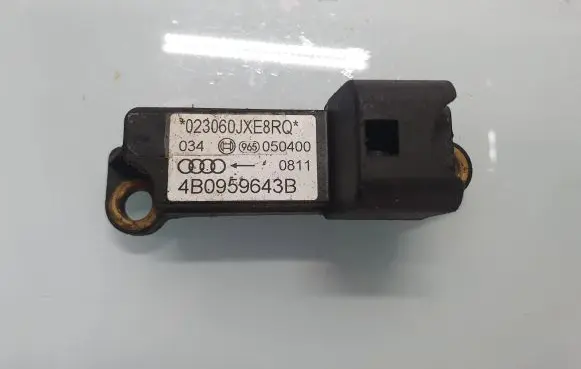 Audi A6 S6 C5 4B Airbag deployment crash/impact sensor 4B0959643B 023060JXE8RQ 050400