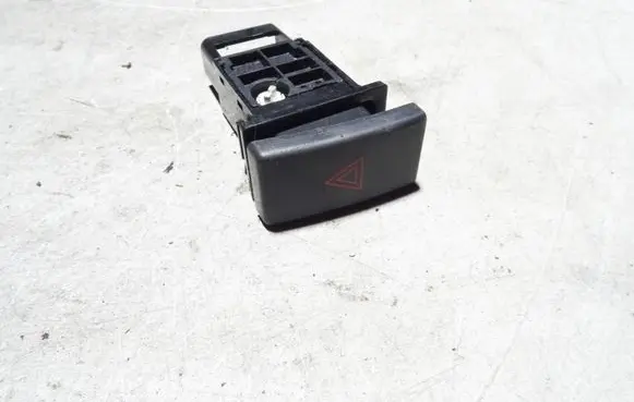 Toyota Avensis T250 Hazard light switch 157963