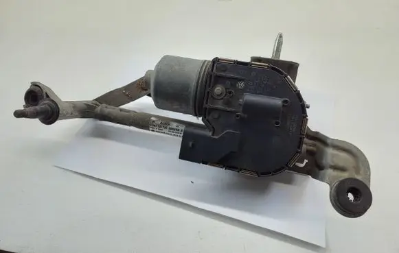 Volkswagen Golf Plus Wiper motor 5M0955120 0390241780 0501261