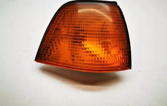 BMW 3 E36 Front indicator light 1387044 155052 ZB155233