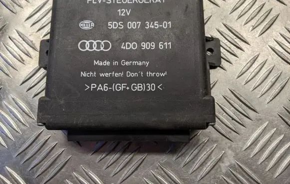 Audi A8 S8 D2 4D Power steering control unit/module 4D0909611 5DS00734501