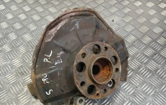 Mercedes-Benz B W245 Front wheel hub spindle knuckle
