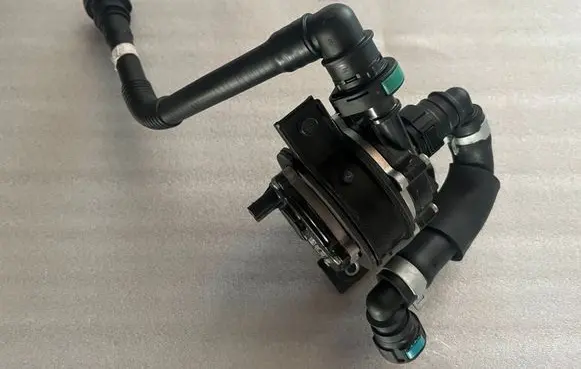Hyundai Ioniq 5 Electric auxiliary coolant/water pump 369000EKM0