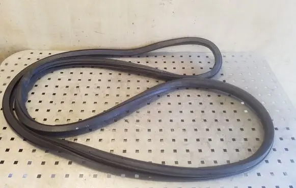 Seat Altea XL Front door rubber seal 5P0867365F
