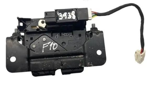 BMW 5 F10 F11 Loading door lock 966853105 02223022