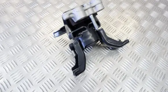 Lexus ES 250 - 300 - 330 Engine mount bracket 123050T160