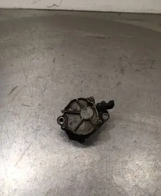 Peugeot 3008 I Vacuum pump D1563b