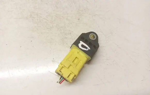 Toyota RAV 4 (XA30) Airbag deployment crash/impact sensor 8983142010
