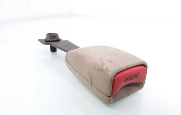 Mitsubishi Pajero Front seatbelt buckle 000201E5 G3391